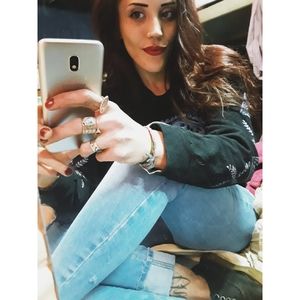 Meet your Posher, Samantha